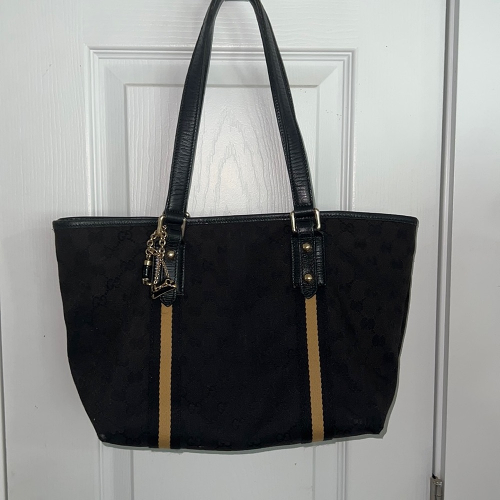 Black Vintage Gucci Jolicoeur Sherry bag authenticated